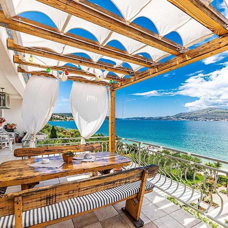 2 Bedroom Beautiful Apartment In Okrug Gornji Trogir Buitenkant foto